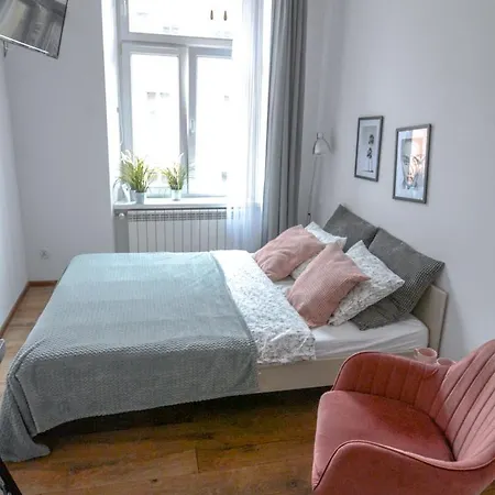 Lion - Laba Apartament *